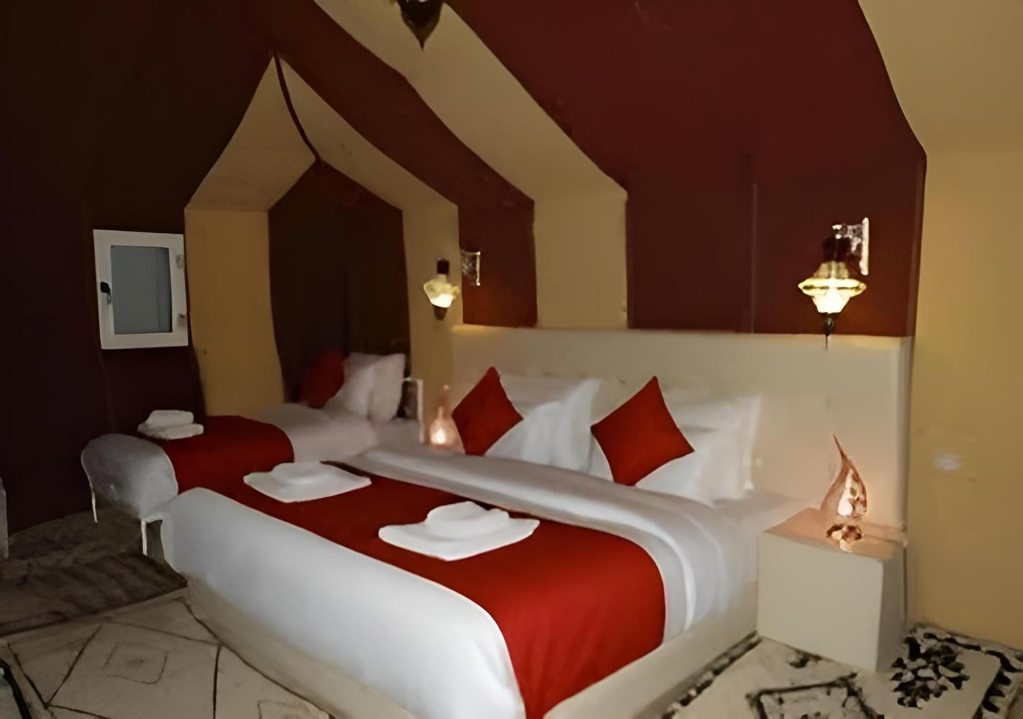Merzouga Lovely Luxury Camp Экстерьер фото